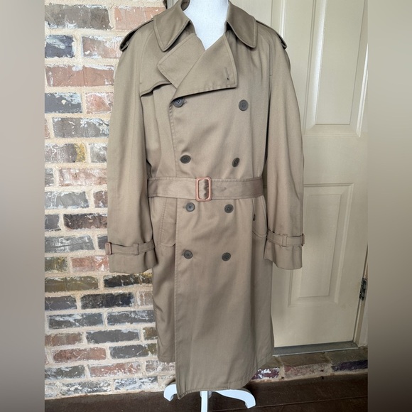 Vintage London Fog Tan Trench Coat Removable Zipped Lining Sz 44R Large - Picture 12 of 12